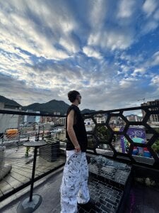 _Antony_cockplayyPublic Bild 2