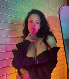 AlbaLimory Public Pic 2