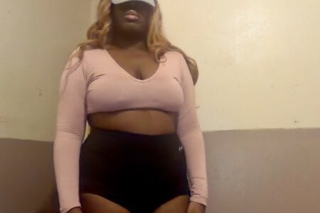 MonicaEngland32 Pictures of me Bilde 2