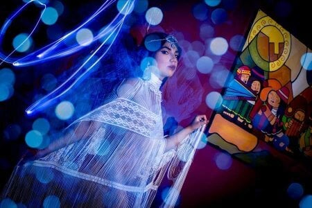 Nina-monroeNative Bild