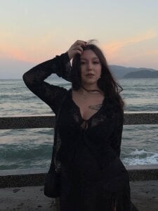 _Tessa_May_ Vacation kitty 🐈‍⬛ Pic