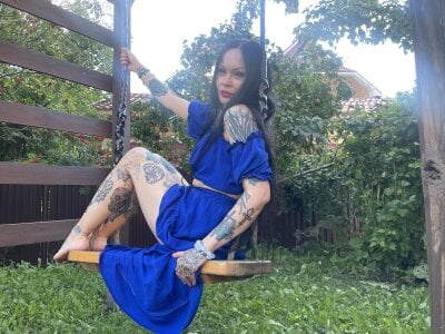 Megan_Black_Moon does the blue outfit suit me? Pic 3