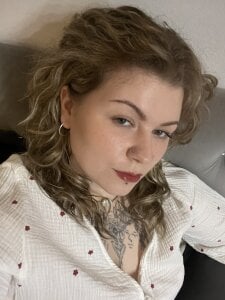 YoungAlinaPublic Bild 8