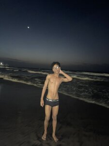 Santy_bigcock_01の💀の 2枚の写真