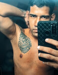 youngAurelio Public Pic 3