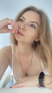 AprileMay Sexy Pic 4