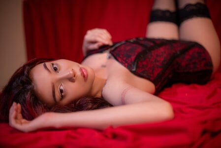 CleoWhite: your sexy girl ( 2 фото)