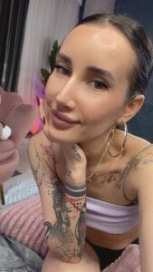 SerenaVelour Public Pic 3