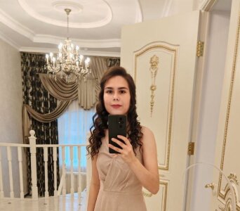 ElianaHersom Public Pic 2