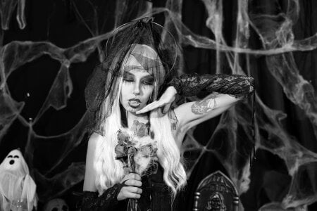 Lunamistyc 🌙 Your gothic bride craves you Gambar