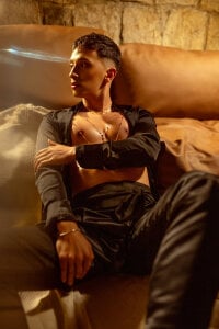 Thiago_Jones1 My warm body Pic 8