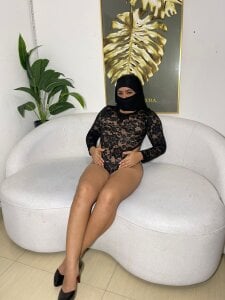 Layla_arabelle A little piece of me, for your eyes only... do you like what you see? 🥺💜 Pic 6