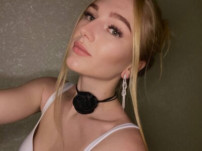 HollyJohnsf