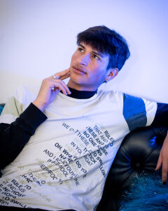 luis_chacon Welcome to my room Pic 4