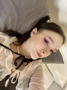 CloverGroomes Marry's Face Pic 5