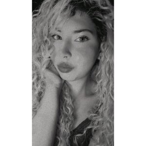 itsroxyrose_ Black and White Pic 7