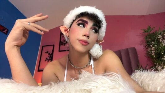 Kheyler_1 Merry Christmas wishes you your big and beautiful femboy Kheyler!🎄 Pic 2