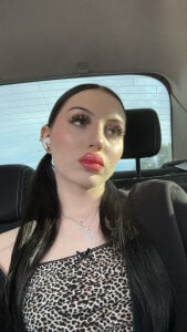 EmilyMosley Public Pic 5