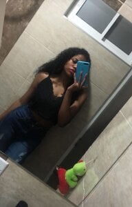 arianna_roxe Public Pic 5