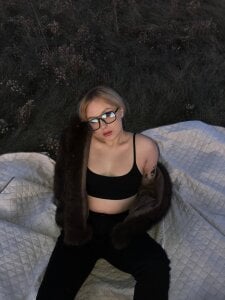 KiraRuiz Public Pic 5