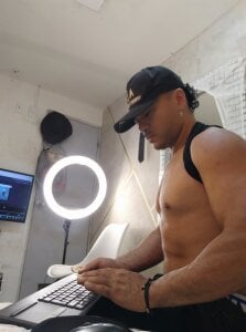 alphakongX Tu maduro sexy Pic