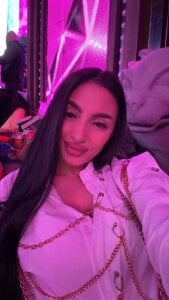 11vyanne 💎 Gambar