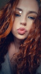 ENGLISHEMILY_69 Red head 😈😈😈😈 Pic 2