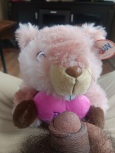 Exhibitionist040577 Public Pic 6