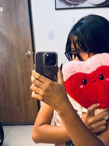 I'm a little slut, come and play with me ❤️😭 de Ivi_Aiko  5 photos