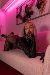 ArianaXO_ Public Foto