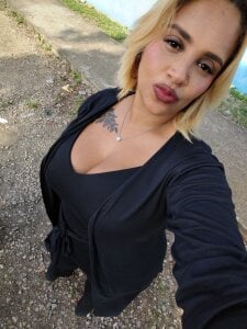 NahiKitty Public Pic 4