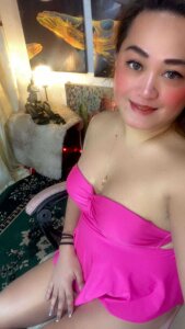 SexBomb_Vaklushi Public Pic 2