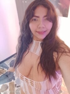 Do you like me like this or with more curves? de SelenaAngelX Foto 2