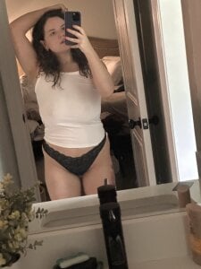 ClaireZX Public Pic 4