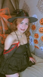 Corina_Taylor_ Halloween👻 Pic 5