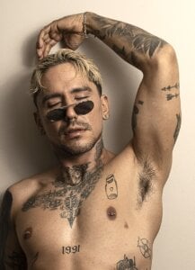 mister_eithan A RICH BODY 😏 Foto