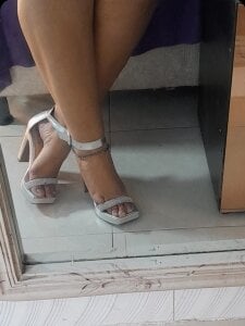 heels de bustyy_juicyrx  4 Imagens