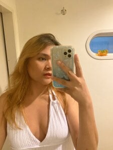 AniaFowler Public Pic 3