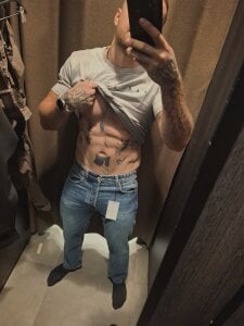 hotbuffaloblll's XXX Nude Photo 4