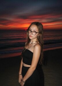 EvonHowell Me Gambar 4