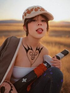 Trafalgar one piece de _dark_necy_  2 Imagens