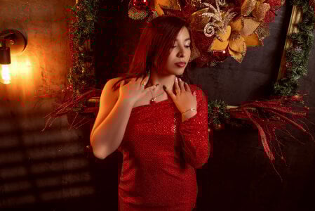 SoftieNymph I close the year without haste, letting desire do its thing ✨🥂 Happy New Year 🥂✨ Pic