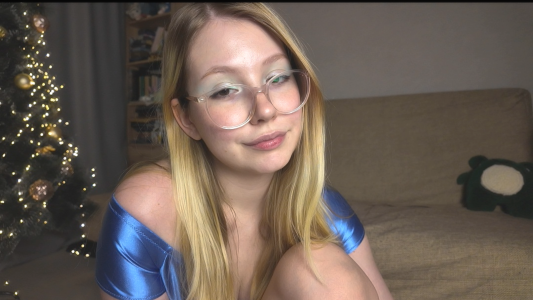 HoneyAudrey merry xmas and happy new year 🥂❄️ Pic 2