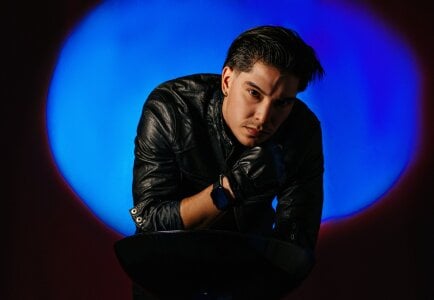 Hello de Karimferrer  4 photos