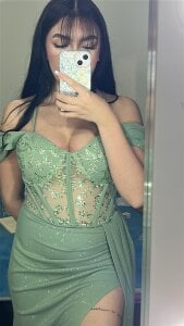 Ameliiaa_tay Elegant Amelia 💚🤍 Immagine  3