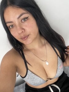 Sweet_eyes0 Public Pic 2