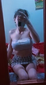 Vera_gold Public Pic 2