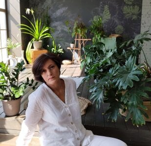 Vivian_Violet_ in white Immagine  8