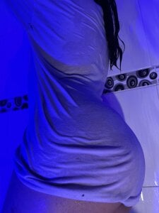 annie-russel Wet skirt Pic 5