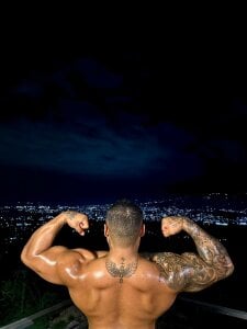 chrizmacgregor respirando aire libre Pic 4